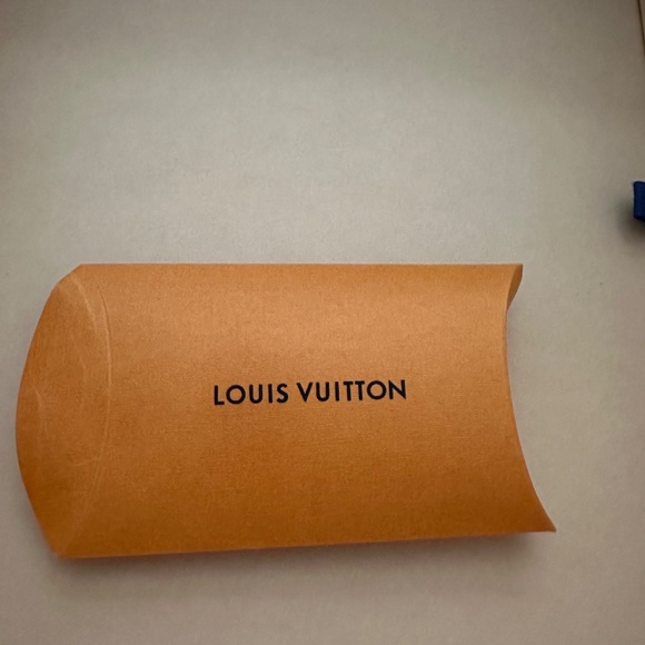 Louis Vuitton sneakers - Picture 4 of 10